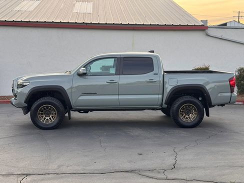 Used 2022 Toyota Tacoma SR5 w/ Trail Edition AWD/4WD image 3