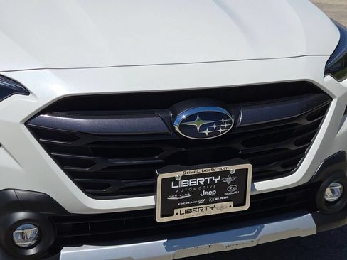 Used 2024 Subaru Outback Limited AWD/4WD image 5