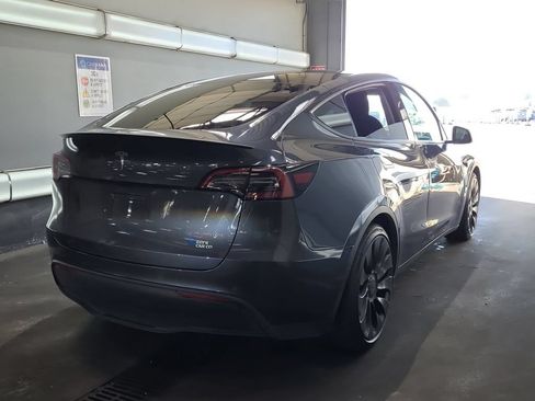 Used 2022 Tesla Model Y Performance AWD/4WD image 3