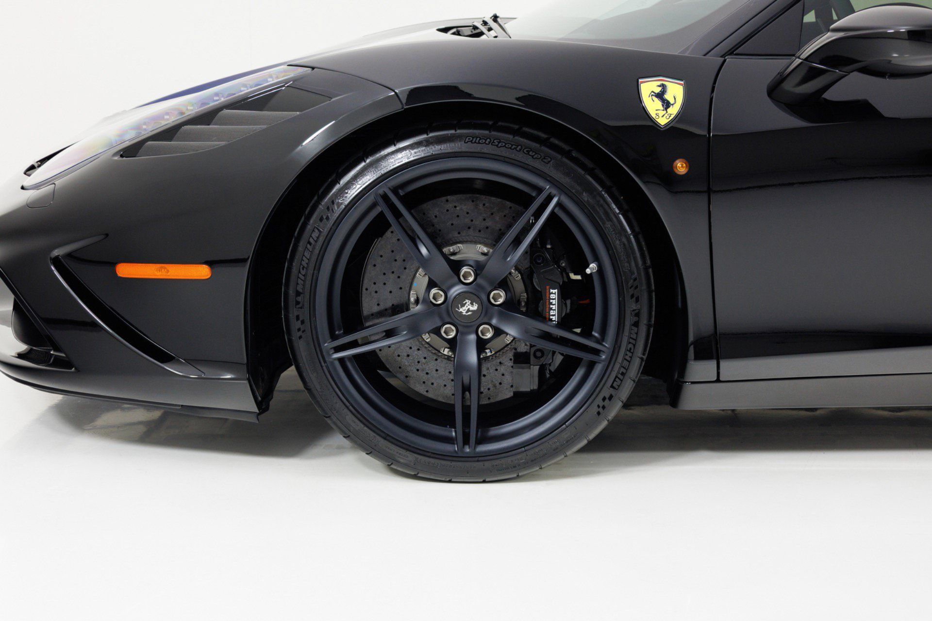 Used 2015 Ferrari 458 Speciale Coupe RWD image 9