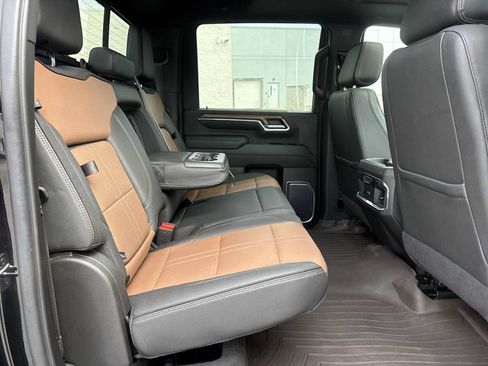 Used 2024 Chevrolet Silverado 2500 High Country w/ LPO, Dark Essentials Package AWD/4WD image 28