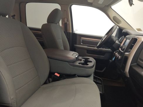 Used 2020 RAM 1500 Classic SLT AWD/4WD image 21