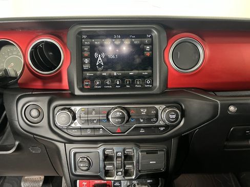 Used 2021 Jeep Wrangler Unlimited Rubicon w/ Dual Top Group image 12