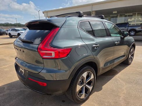 Used 2026 Volvo XC40 B5 Plus w/ Protection Package Premier AWD/4WD image 5