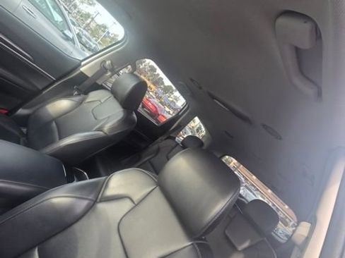 Certified 2024 Kia Telluride LX image 6