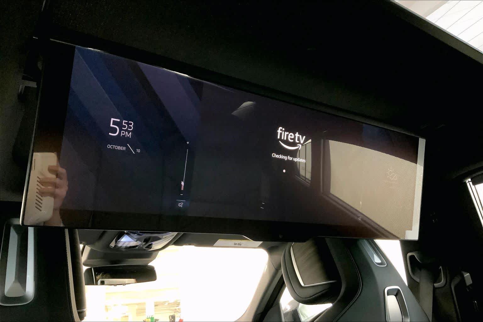 Used 2023 BMW i7 xDrive60 w/ Executive Package 2 AWD/4WD image 34