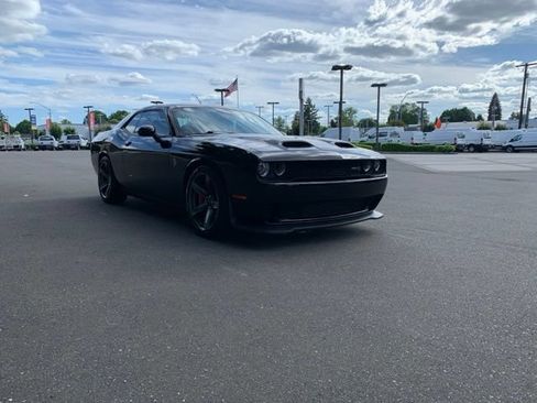 Used 2022 Dodge Challenger SRT Hellcat RWD image 7