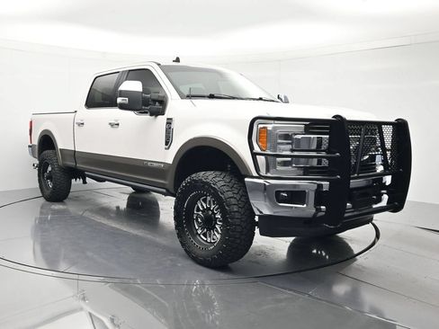 Used 2019 Ford F350 King Ranch w/ King Ranch Ultimate Package AWD/4WD image 3
