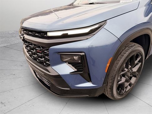 New 2026 Chevrolet Traverse RS w/ LPO, Floor Liner Package image 11