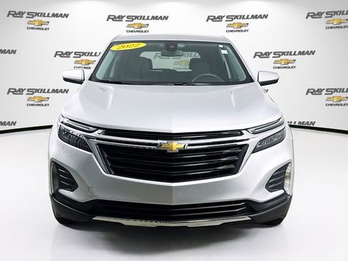 Used 2022 Chevrolet Equinox LT FWD image 2