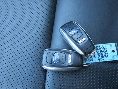 Used 2022 Subaru Ascent Limited AWD/4WD image 15