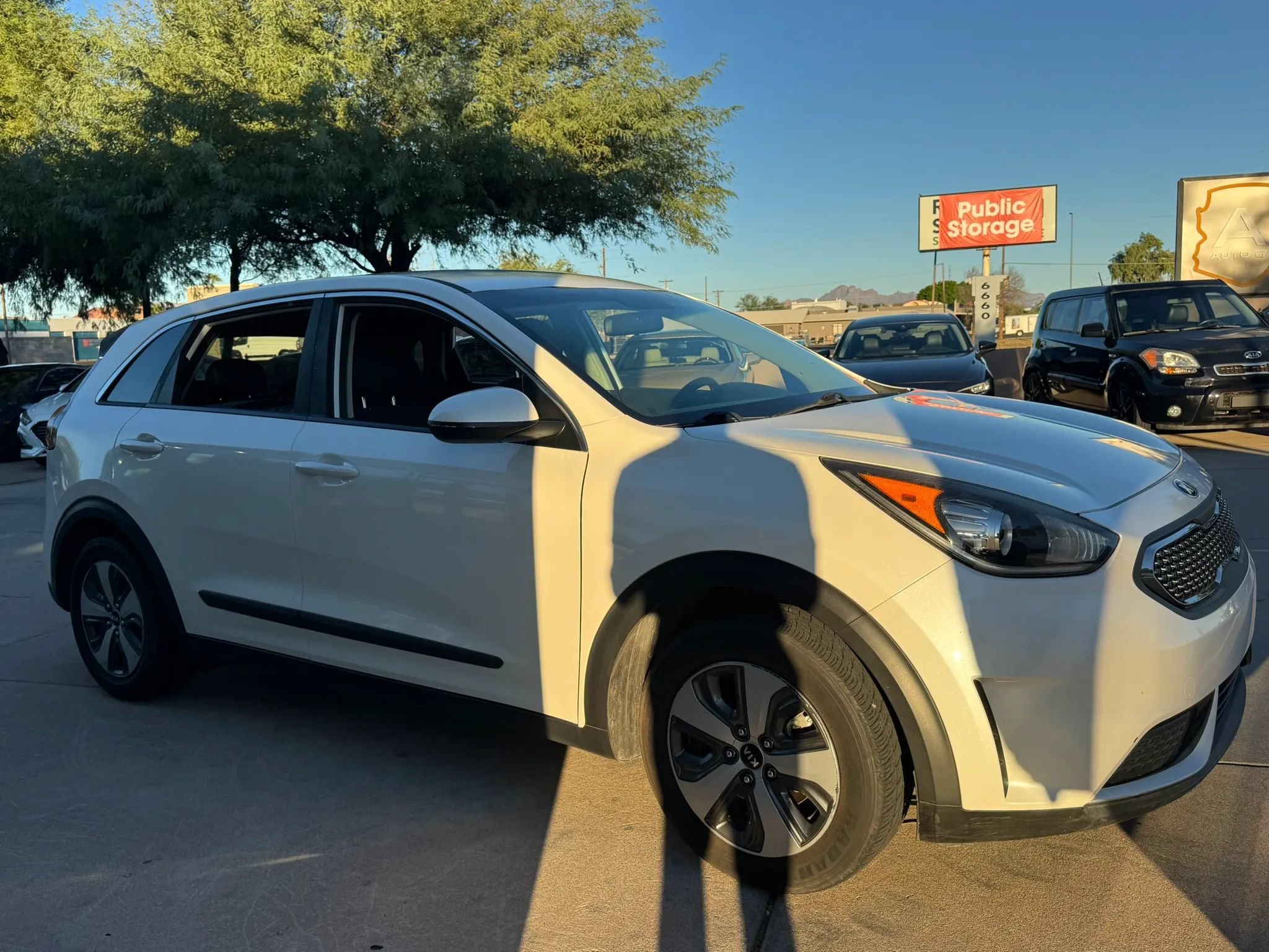 Used 2018 Kia Niro FE FWD image 7