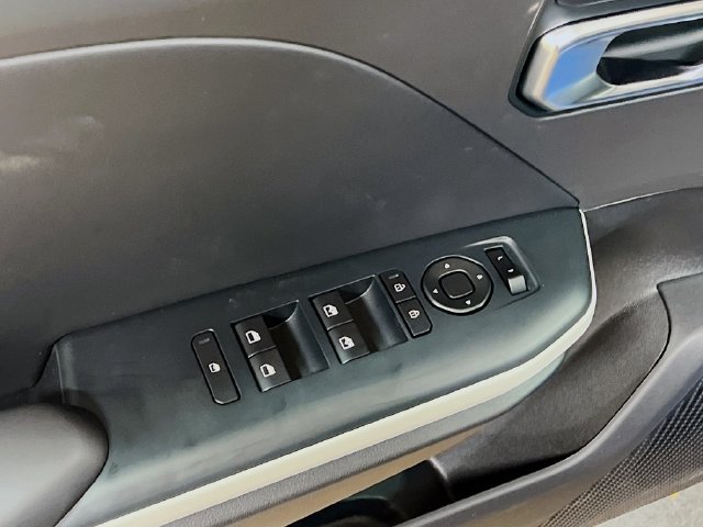 New 2025 Kia K4 EX w/ GT-Line Sunroof Package FWD image 18