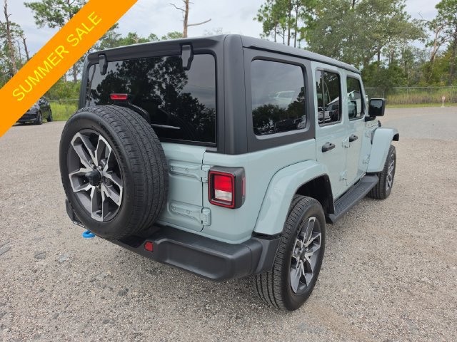 Certified 2024 Jeep Wrangler Unlimited w/ Convenience Group AWD/4WD image 4
