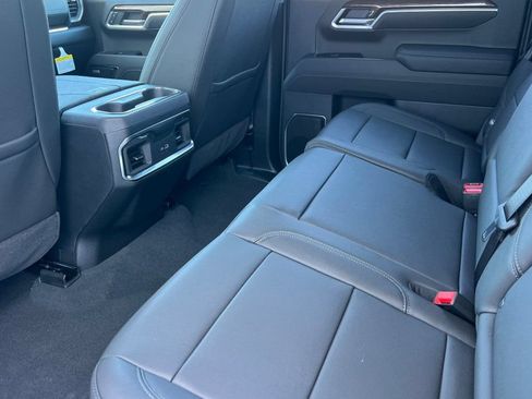 New 2026 GMC Sierra 1500 Elevation w/ Elevation Premium Package AWD/4WD image 9