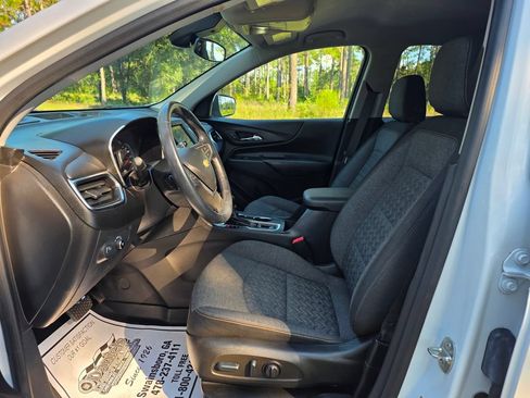 Used 2022 Chevrolet Equinox LT AWD/4WD image 14