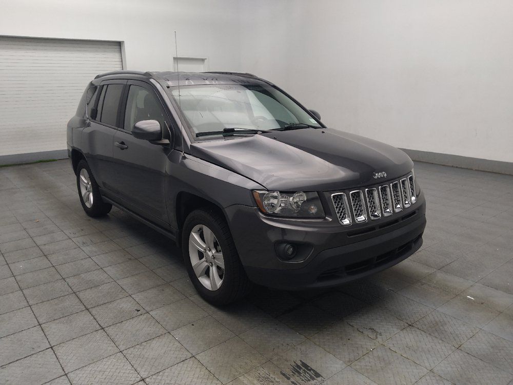Used 2015 Jeep Compass Latitude FWD image 13