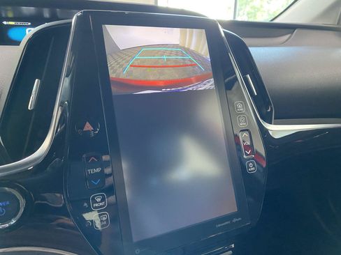 Used 2021 Toyota Prius Prime XLE w/ Carpet Mat Package (TMS) FWD image 22
