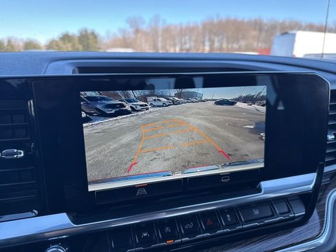 Used 2025 GMC Sierra 1500 Elevation image 18