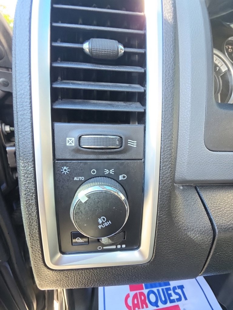 Used 2015 RAM 1500 Big Horn AWD/4WD image 13