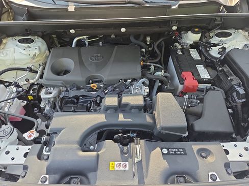 Used 2023 Toyota RAV4 LE AWD/4WD image 29