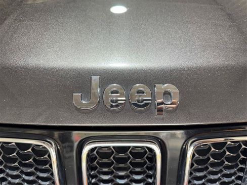 Used 2019 Jeep Compass Latitude AWD/4WD image 23