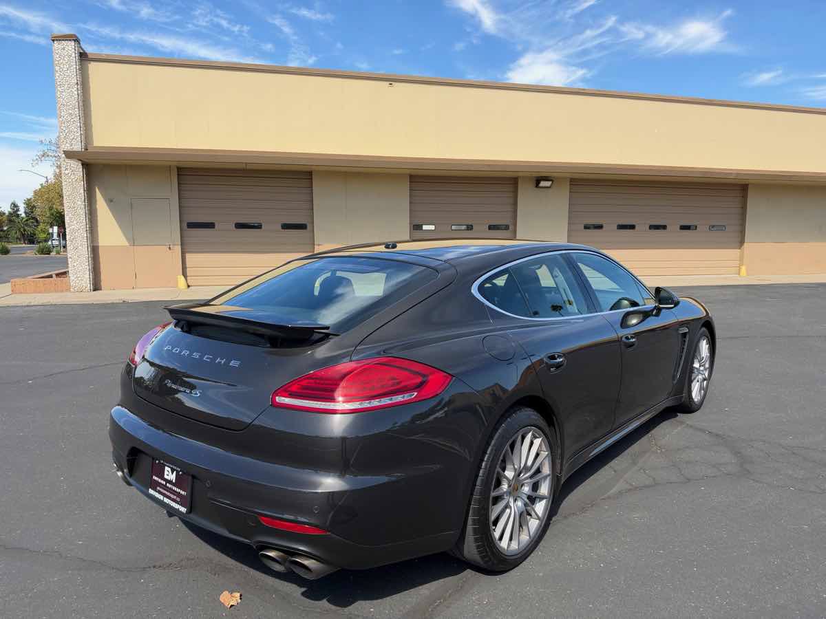 Used 2015 Porsche Panamera 4S AWD/4WD image 7