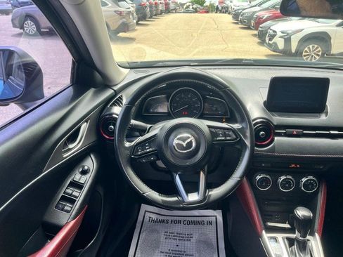 Used 2018 MAZDA CX-3 Touring FWD image 9
