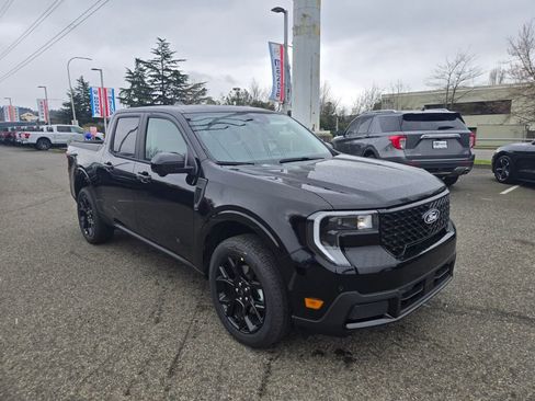 New 2026 Ford Maverick Lariat w/ Black Appearance Package image 3