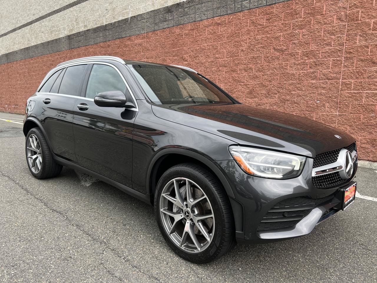 Used 2020 Mercedes-Benz GLC 300 4MATIC w/ AMG Line image 5
