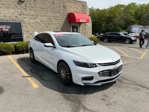 Used 2016 Chevrolet Malibu Premier w/ Driver Confidence Package image 3