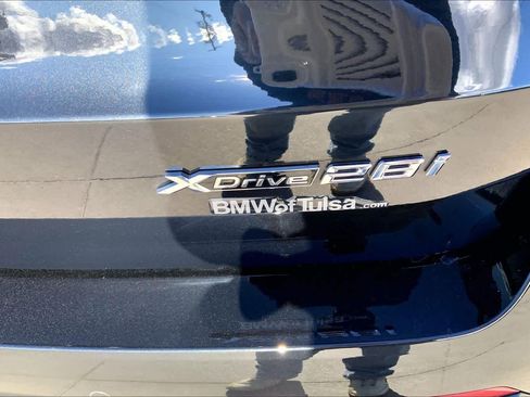 Used 2024 BMW X1 xDrive28i w/ Premium Package image 9