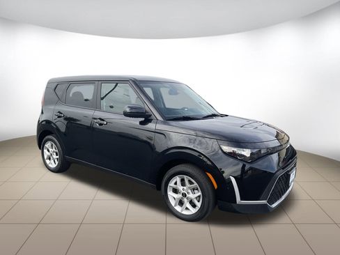 Used 2024 Kia Soul LX w/ Option Group 015 image 1