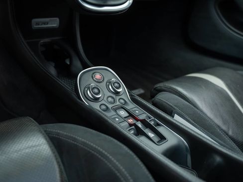 Used 2017 McLaren 570S RWD image 30