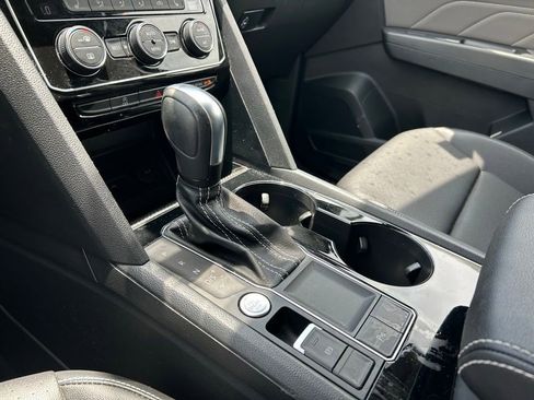 Certified 2023 Volkswagen Atlas SE FWD image 35