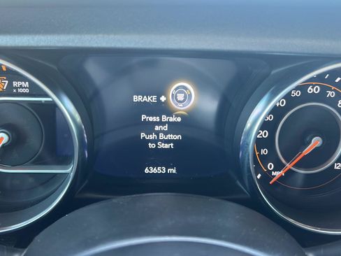 Used 2023 Jeep Gladiator Mojave w/ Cold Weather Group AWD/4WD image 12