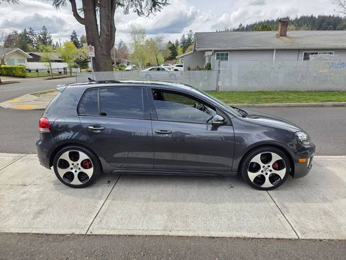 Used 2010 Volkswagen GTI 4-Door FWD image 4