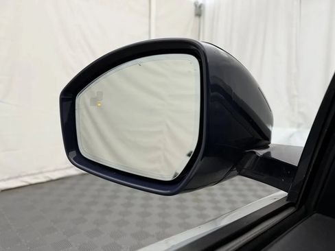 Used 2020 Land Rover Range Rover Evoque R-Dynamic SE AWD/4WD image 17