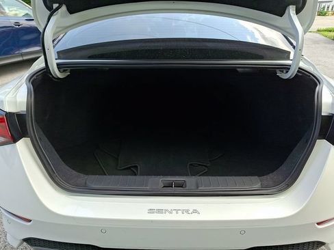 Used 2022 Nissan Sentra SR w/ SR Premium Package FWD image 29