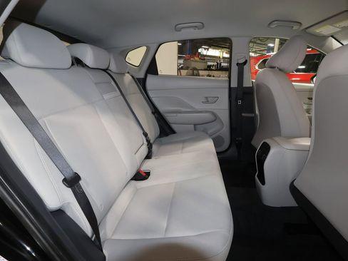 Used 2025 Hyundai Kona SEL image 25