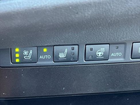 Certified 2024 Lexus ES 300h w/ Technology Package FWD image 31