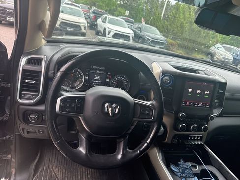 Used 2019 RAM 1500 Laramie AWD/4WD image 8