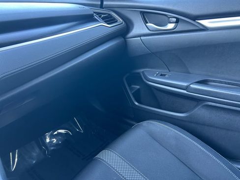 Used 2019 Honda Civic Sport image 7