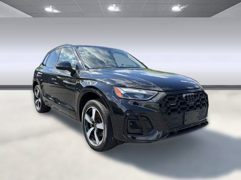 Used 2023 Audi Q5 2.0T Premium Plus w/ Premium Plus Package AWD/4WD image 7