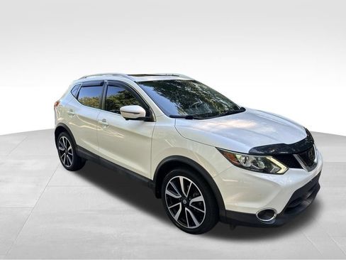 Used 2017 Nissan Rogue Sport SL w/ SL Premium Package AWD/4WD image 8