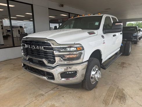 New 2026 RAM 3500 Tradesman w/ Chrome Appearance Group A AWD/4WD image 2