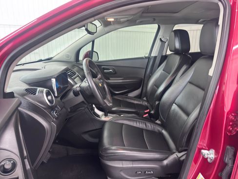 Used 2015 Chevrolet Trax LTZ w/ LPO, Cargo Package FWD image 9