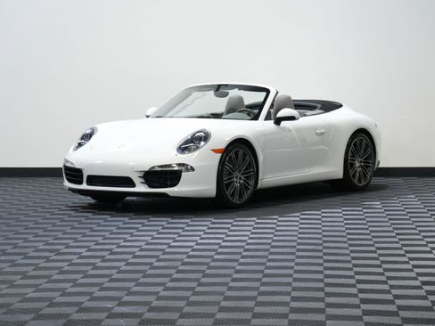 Used 2016 Porsche 911 Carrera S w/ Sport Chrono Package RWD image 3
