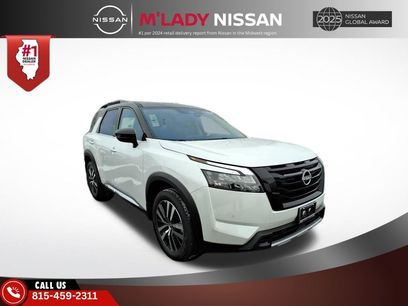 New 2025 Nissan Pathfinder Platinum