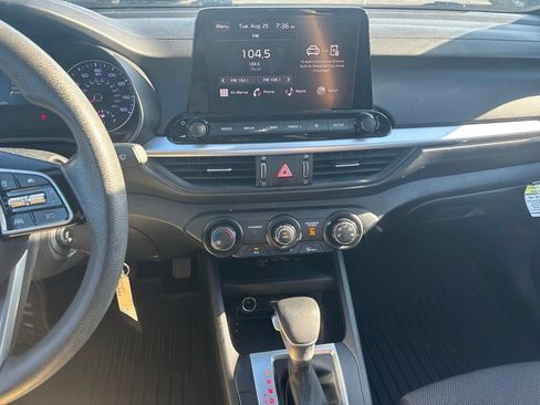 Certified 2023 Kia Forte LXS w/ LXS Technology Package FWD image 10
